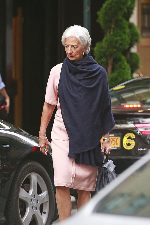 Lagarde-10000-Euro-outfit.jpg