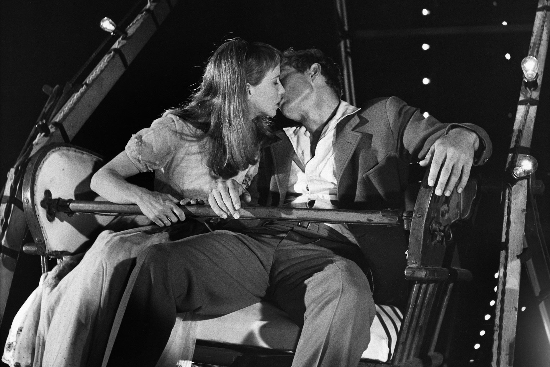 008-Best-Screen-Kisses-Vogueint-July4-Getty-Images.jpg