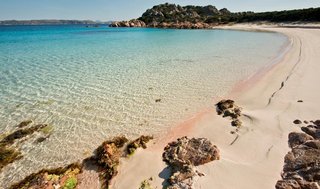 spiaggia-rosa-isola-di-budelli-rsz1.jpg