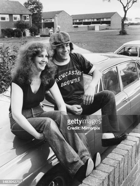 brian-johnson-lead-singer-of-the-rock-group-ac-dc-at-his-north-shields-home-with-his-wife.jpg