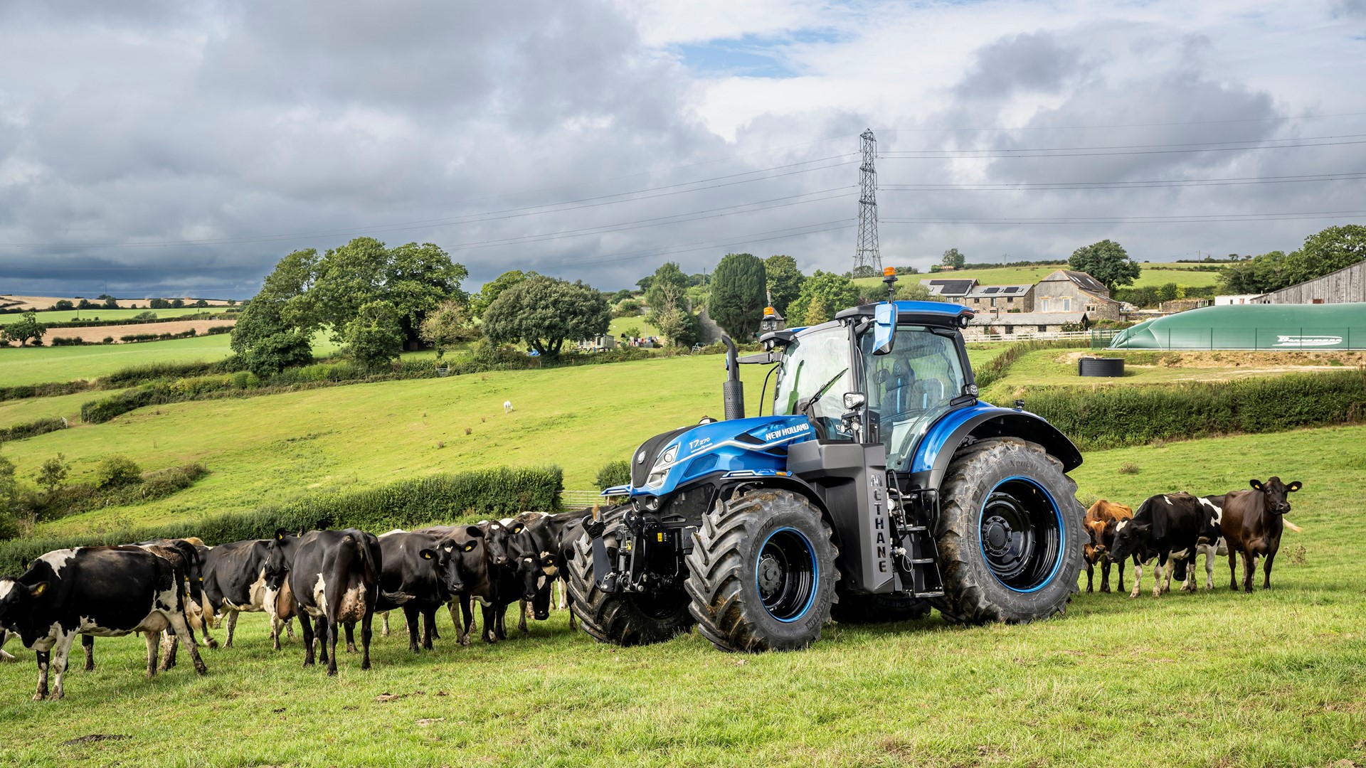 New Holland T7 Methane Power LNG Tractor with Bennamann system at Trenance Farm UK