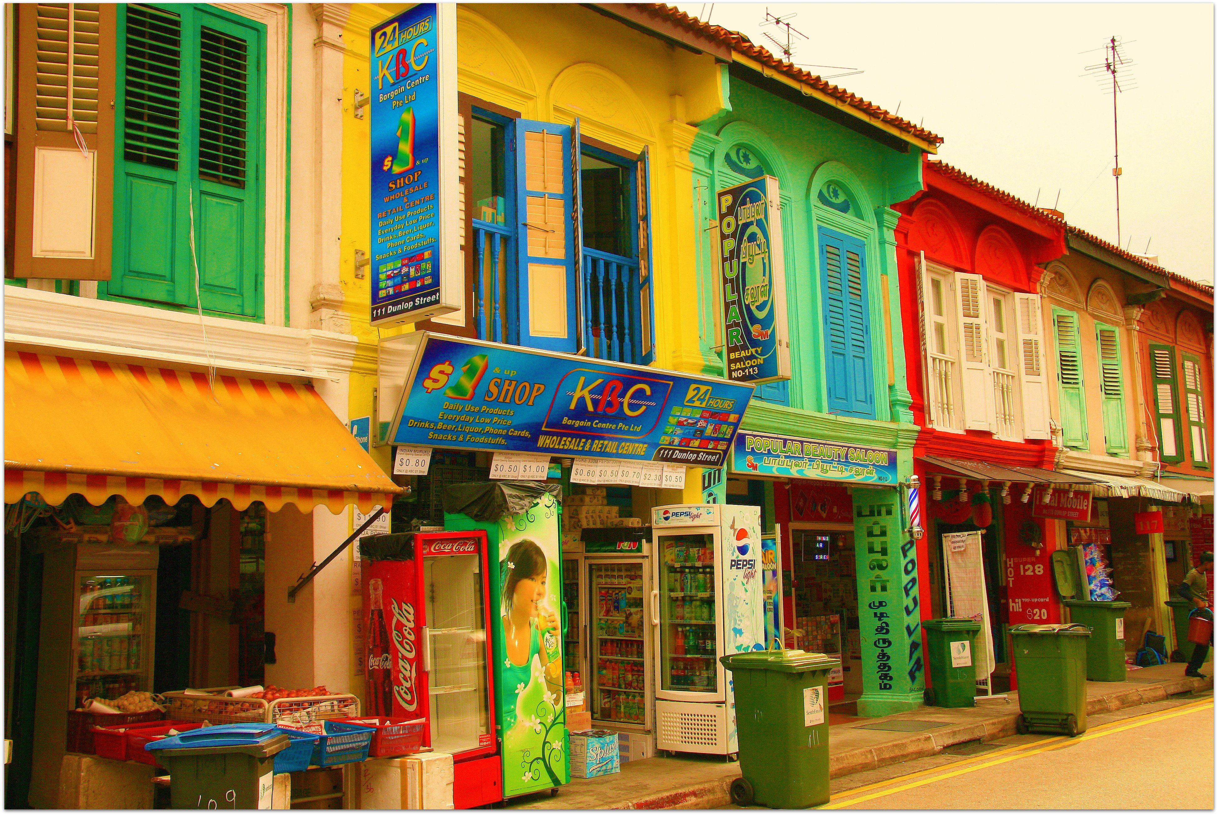 The-Colorful-Streets-of-Little-India-Singapore-carrie-kellenberger1.jpg