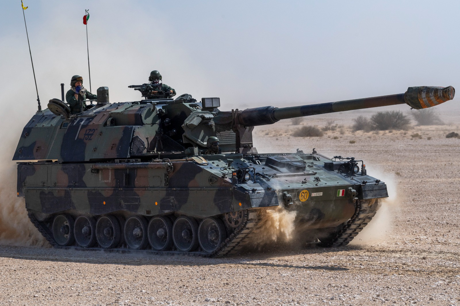 Italian_Army_-_132nd_Field_Artillery_Regiment_"Ariete"_PzH_2000_self-propelled_howitzer_in_Qatar.png