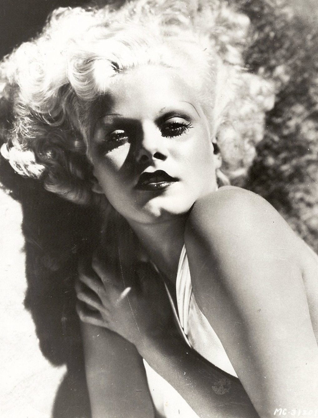 Jean_Harlow_by_George_Hurrell_1933.png