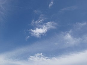 290px-Sky_with_puffy_clouds.JPG