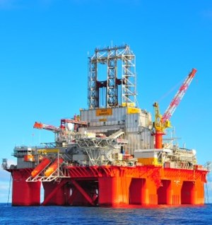 La piattaforma di perforazione offshore semisommergibile Transocean Barents