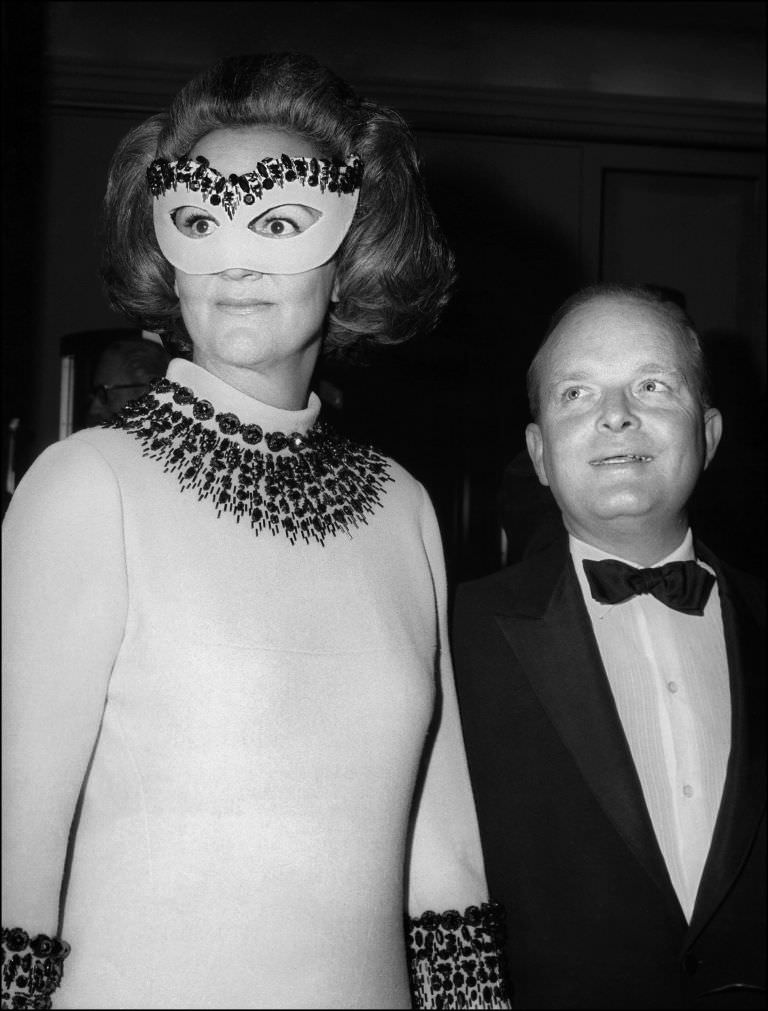 50-years-ago-truman-capote-hosted-the-best-party-ever-01.jpg